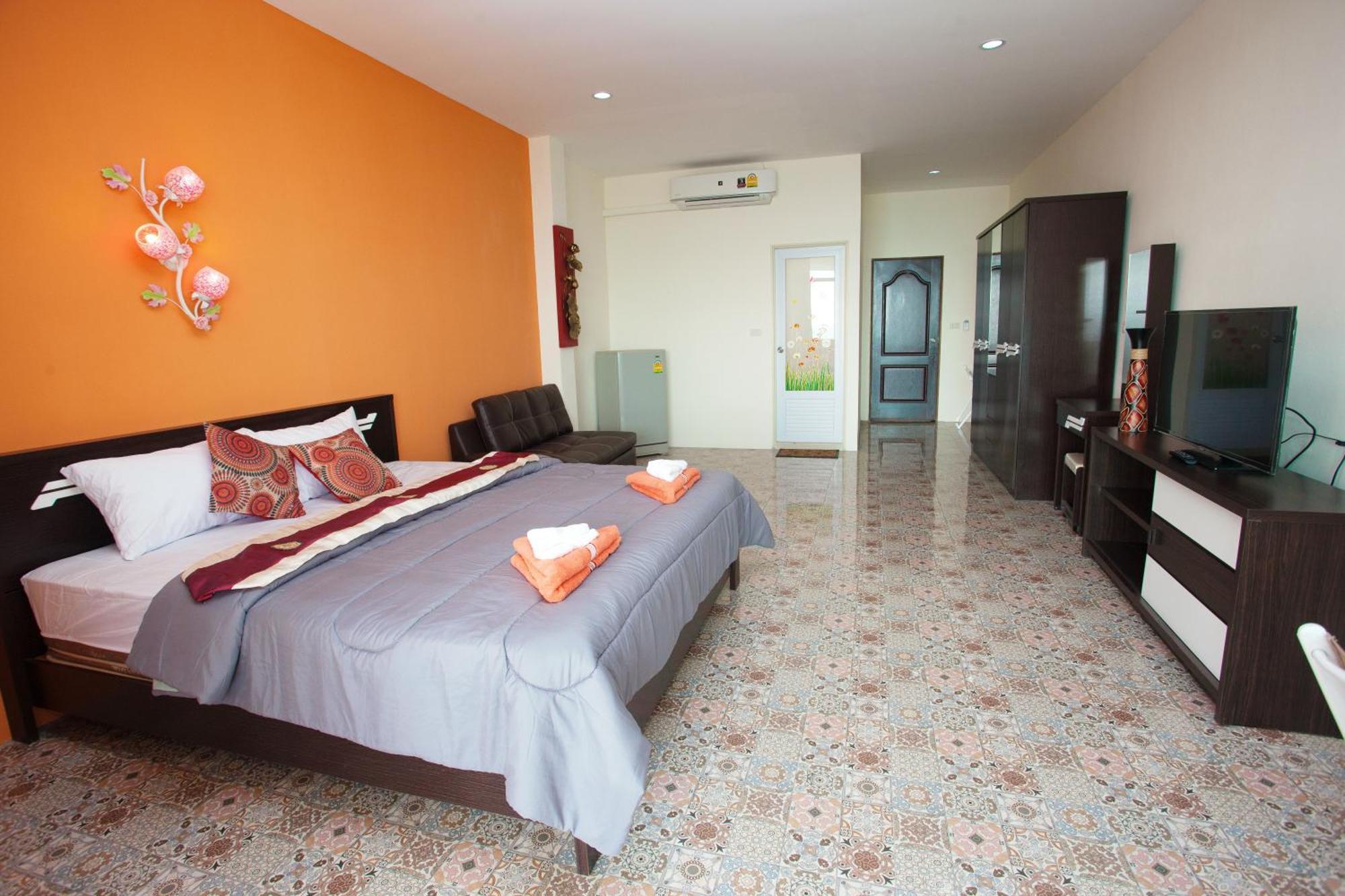 Sea Breeze Guest House Cha-Am Exterior photo